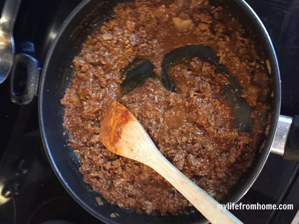 Recipe for Chili Mac Using Cincinnati Chili and Noodles by www.whitecottagehomeandliving.com