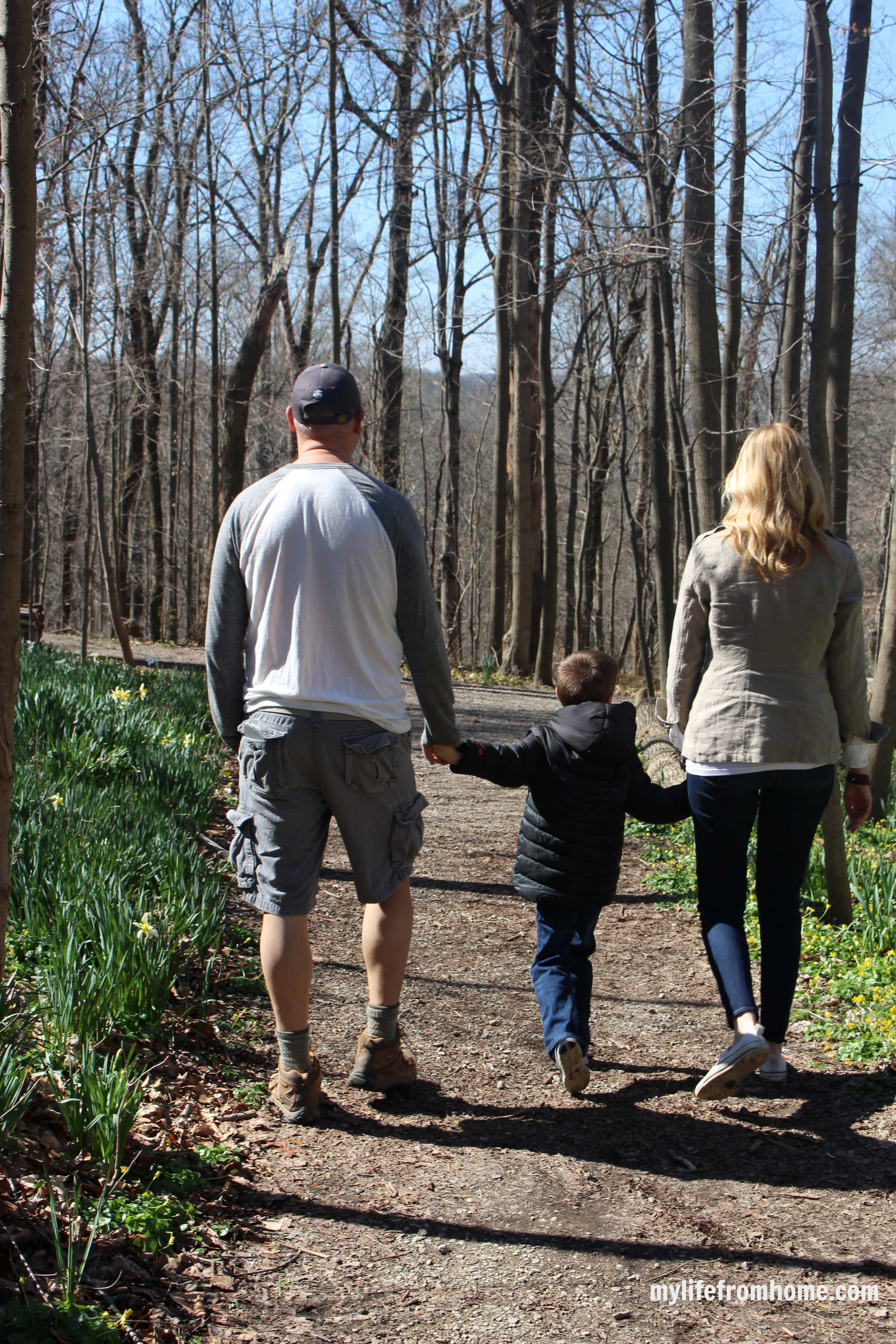 Spring Hike with Orvis by www.whitecottagehomeandliving.com