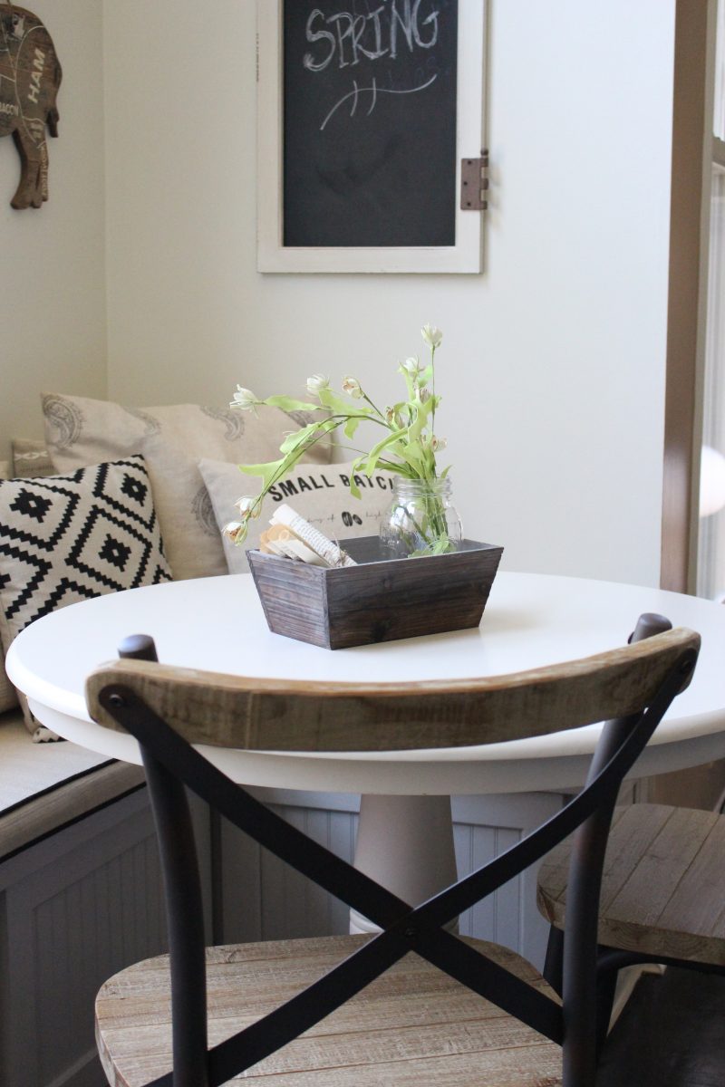New Look in the Kitchen Nook & Heading to the Beach | My Life From Home