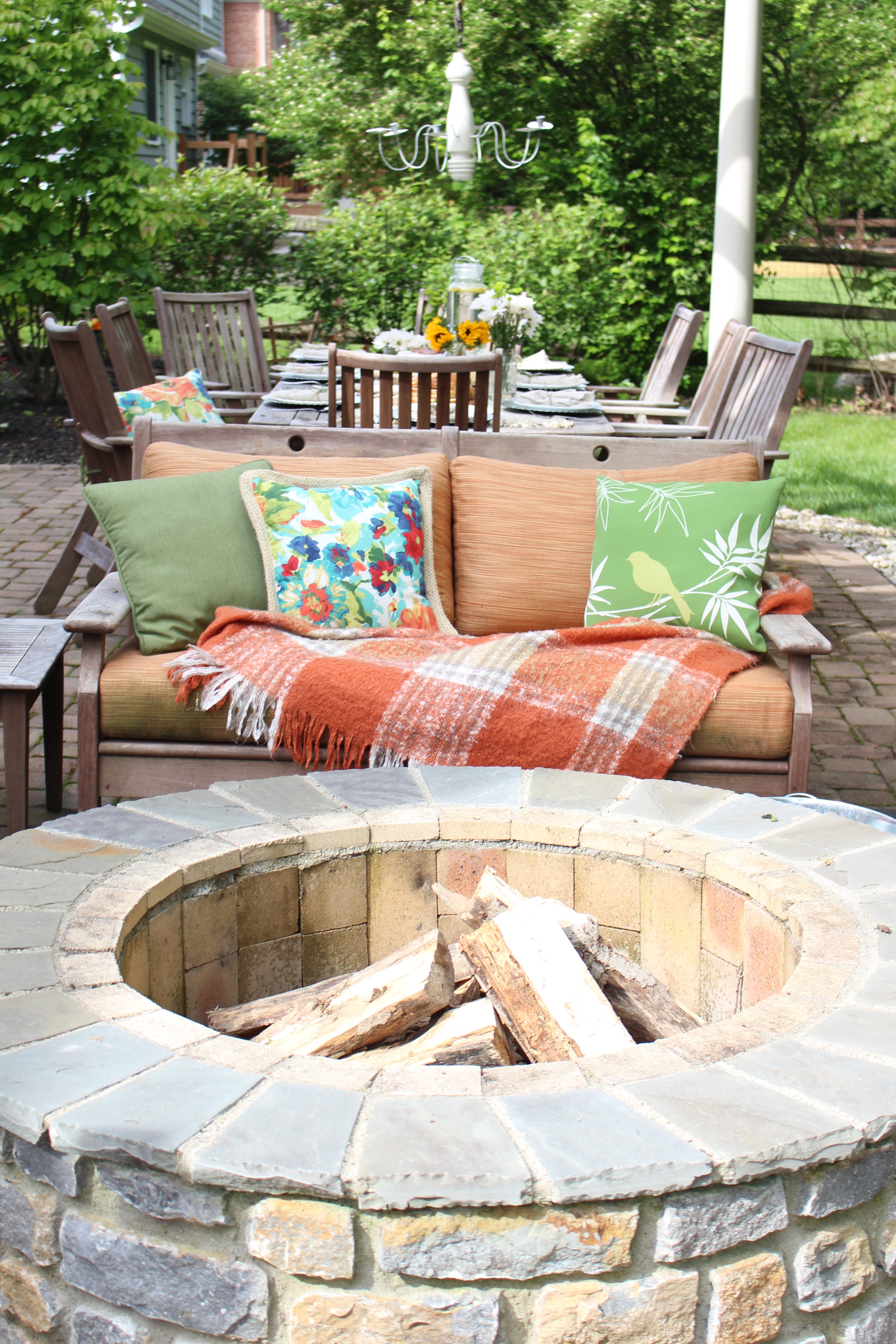 Outdoor Patio Refresh with At Home by www.whitecottagehomeandliving.com