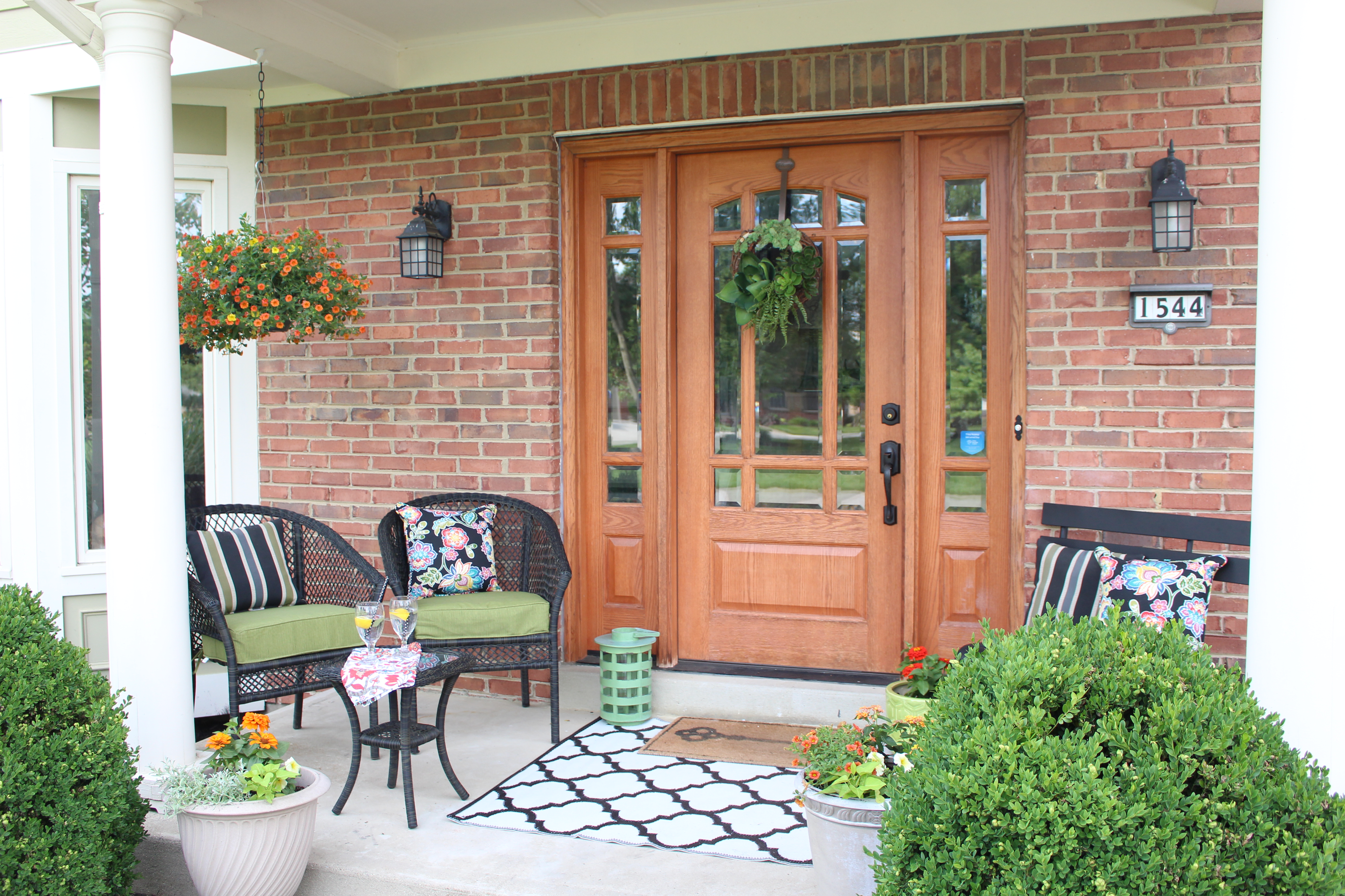 Front porch refresh by www.whitecottagehomeandliving.com