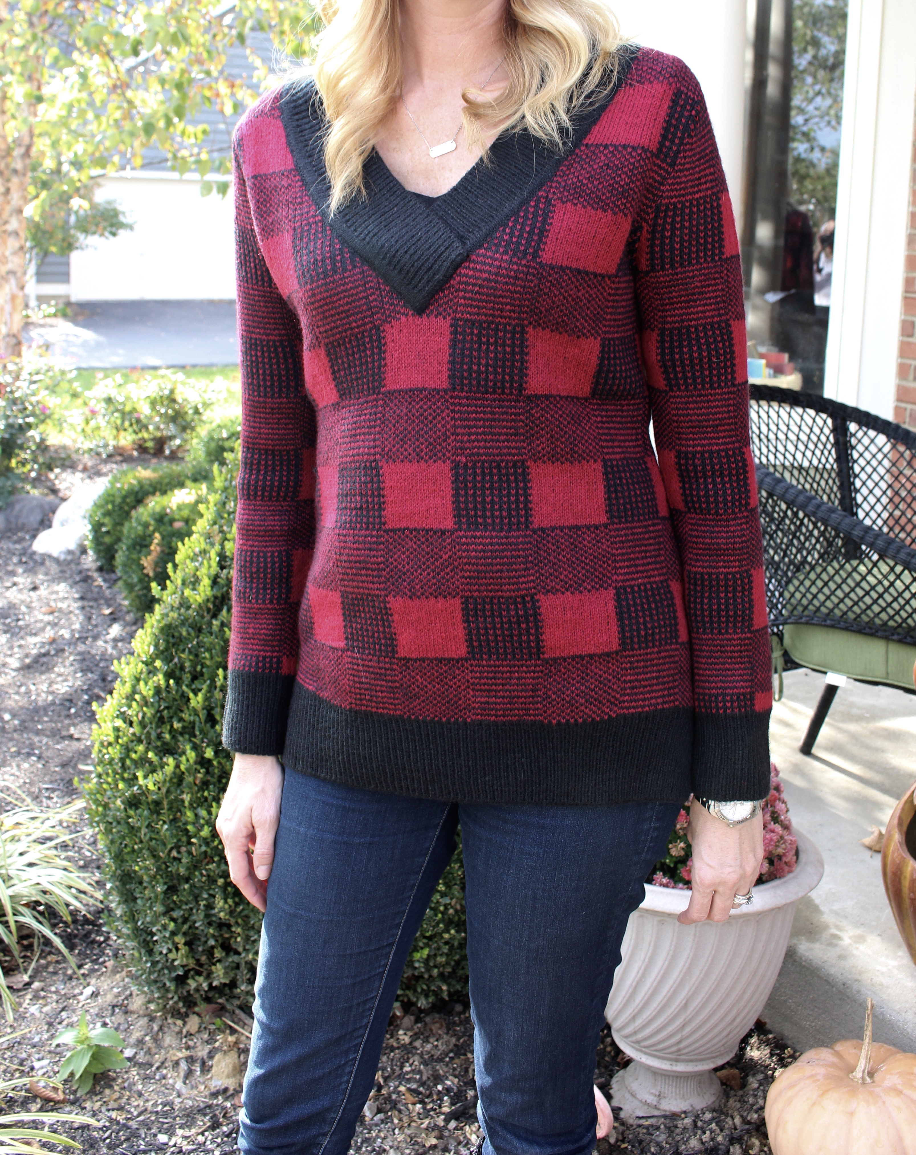 Stitch Fix- plaid sweater- fall and winter fashion- women's fashion- wardrobe- personal styling box- monthly subscription box- casual look- style- outfits