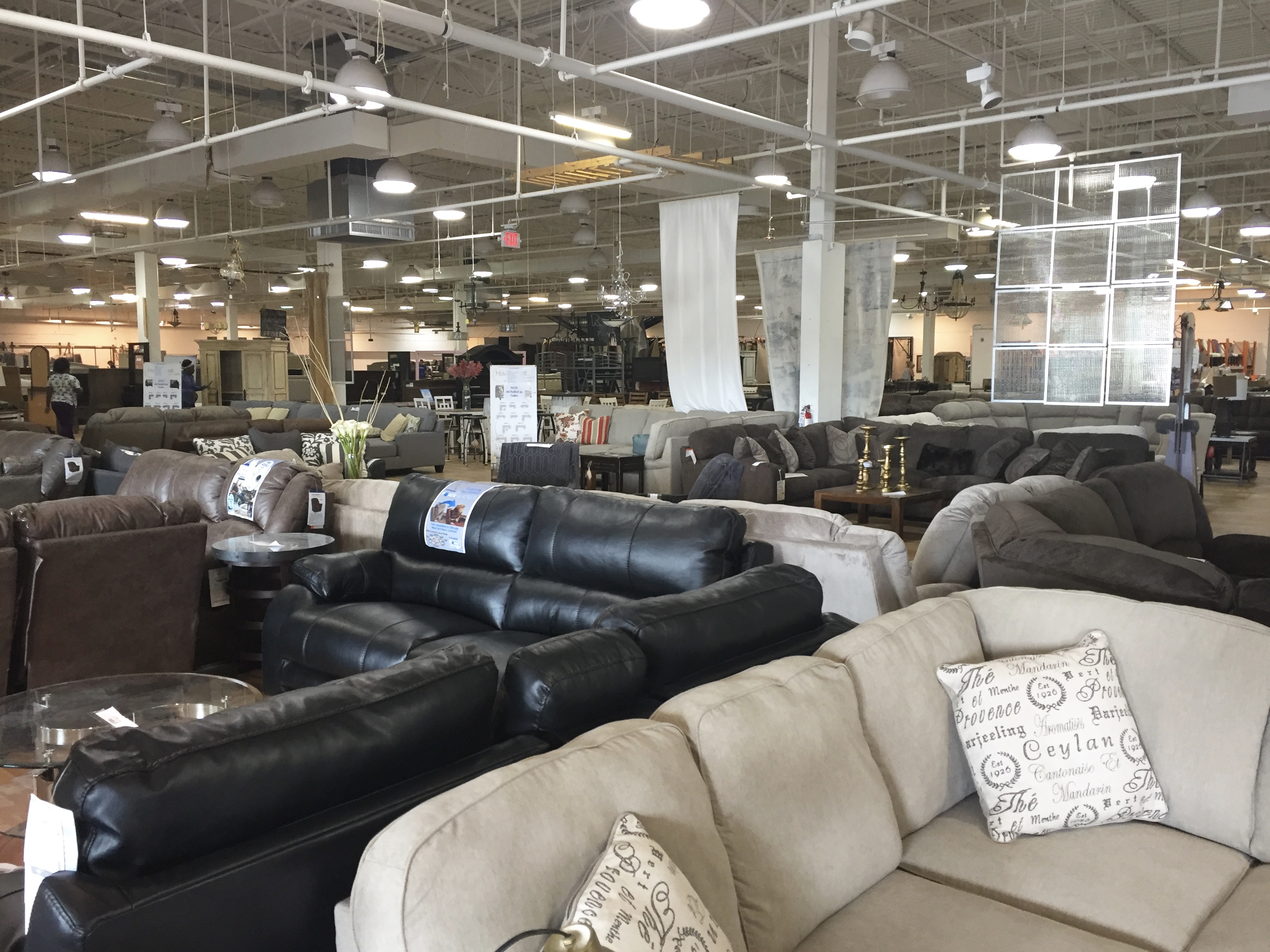 Bargains and Buyouts Cincinnati, OH- furniture store- bargain shopping- liquidation sales- home- decor- decorating