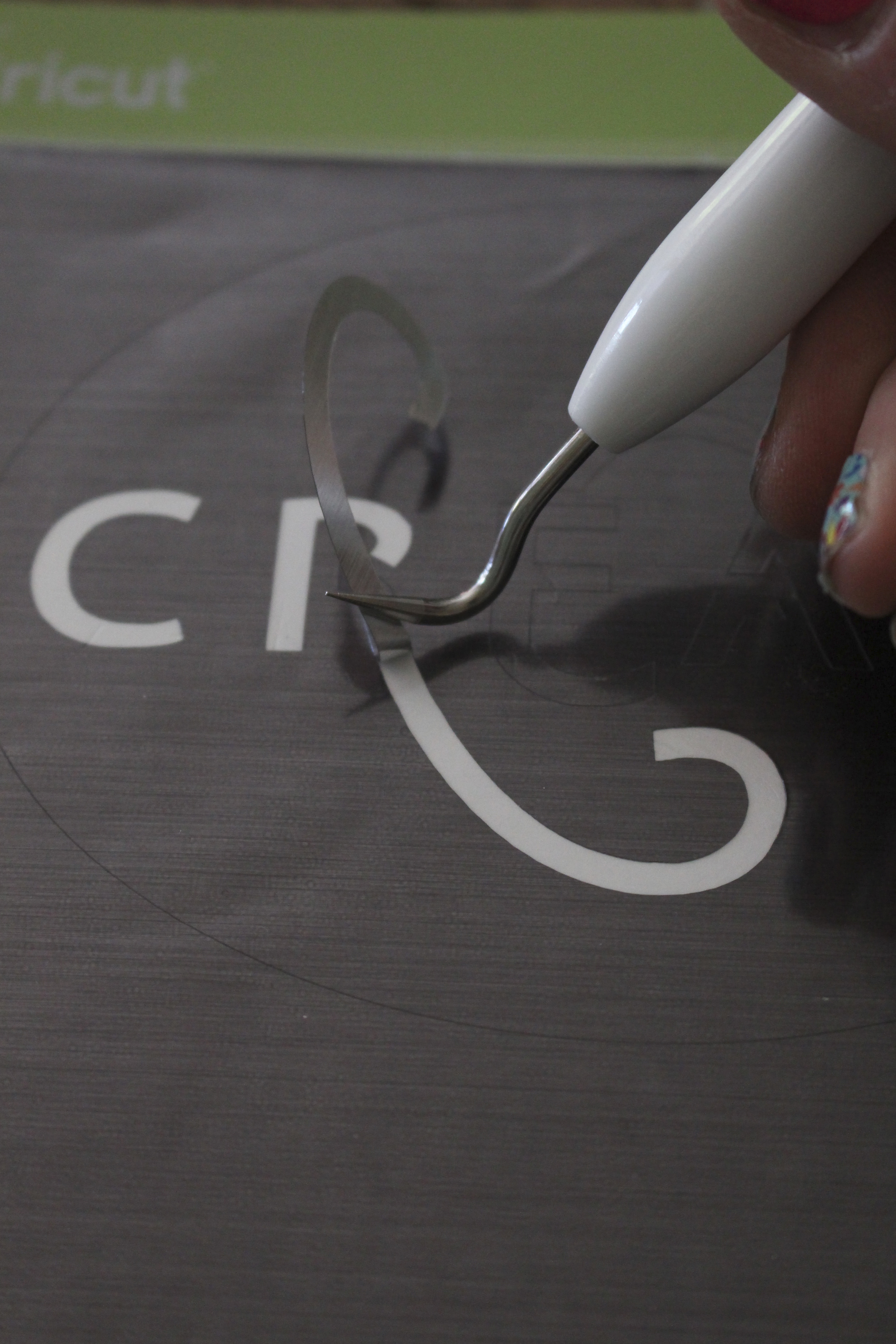 Cricut Explore Air 2- cutting machine- DIY- crafting machine- Cricut- using a writing and cutting machine for crafts