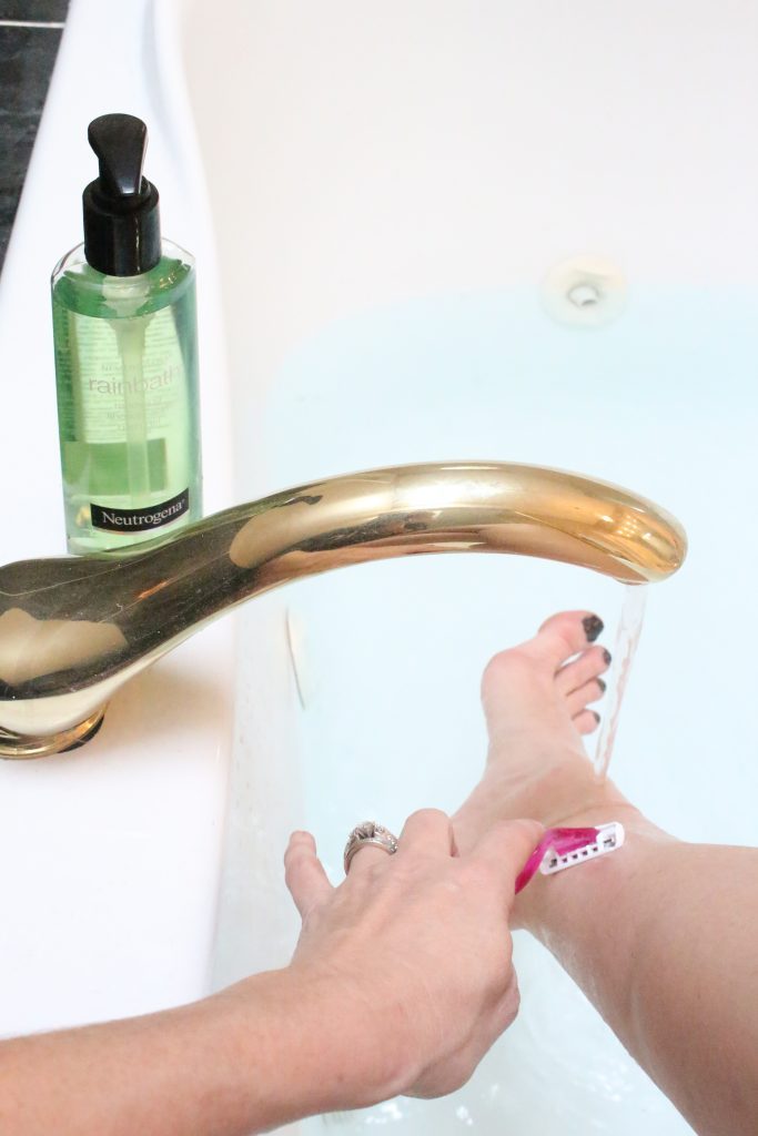 Neutrogena Rainbath at Walgreens- pampering yourself- bath and shower gel- bathroom tray- new bath product- Walgreens- Rainbath- spa at home