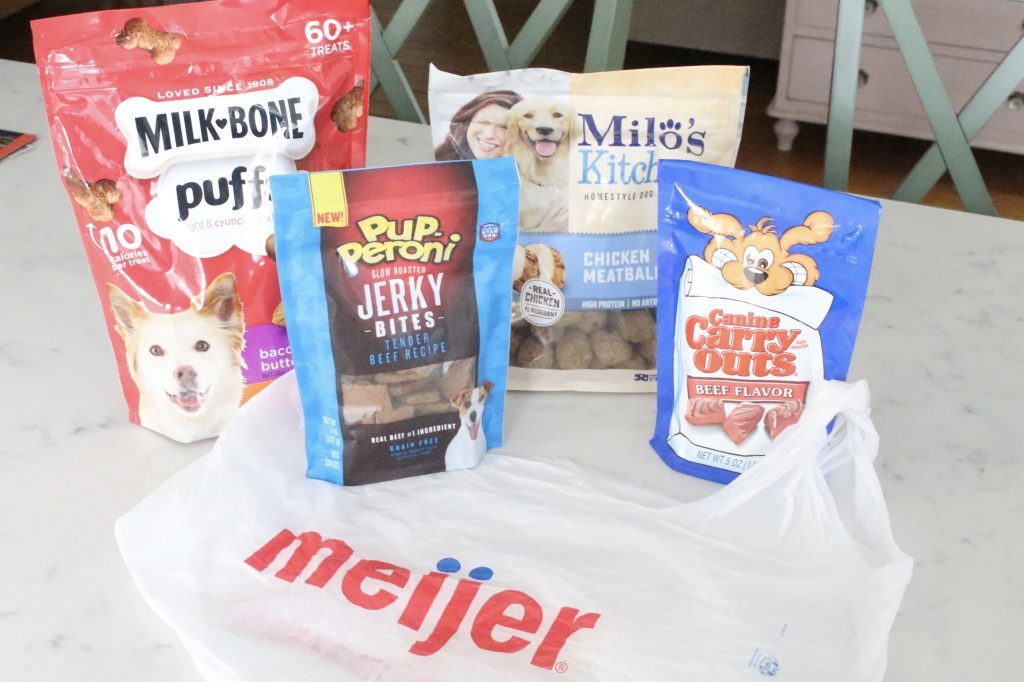Dog treats at Meijer- pets- treats- pet treats- dogs- JM Smuckers- DIY- holiday gift for pets- treat bags