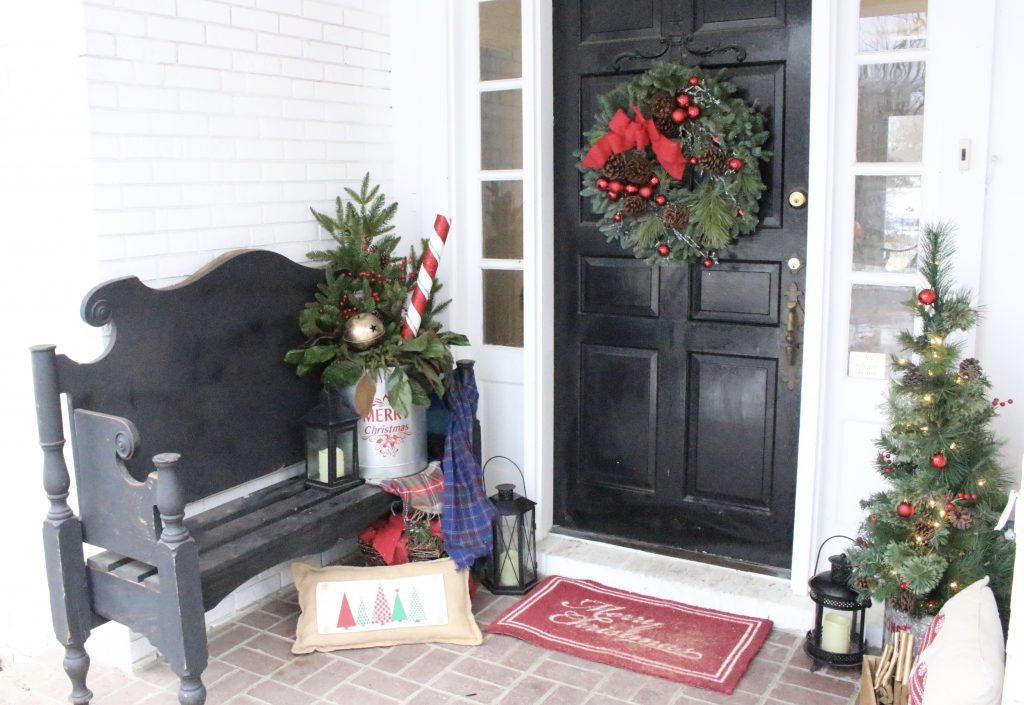 small porch- decor- porch decorating- Christmas decor on a porch- decorating a small porch- wreath- Lynch Creek Farm- real wreath- seasonal decor