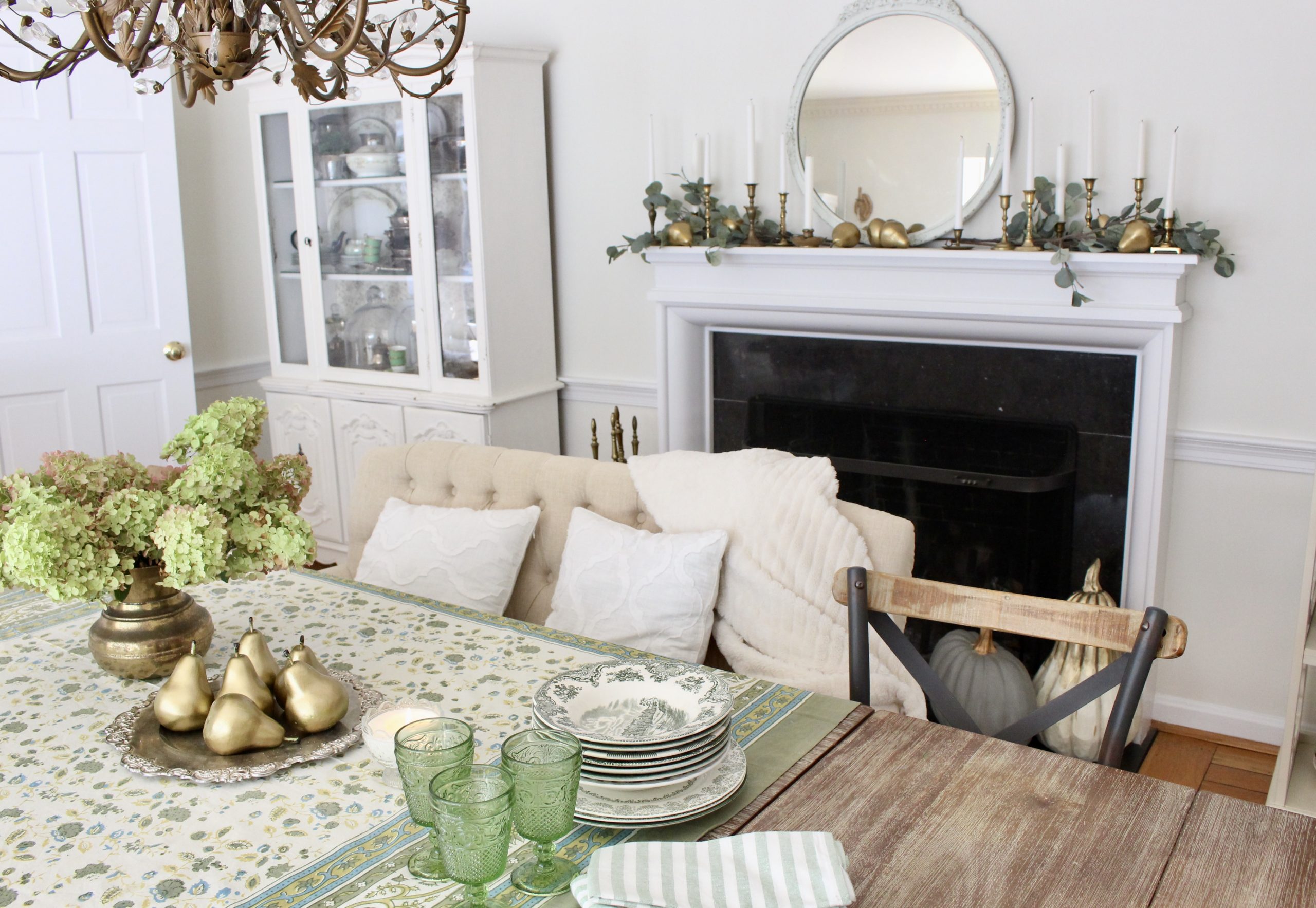 Fall Dining Room Tour with Vintage Touches ~ White Cottage Home & Living