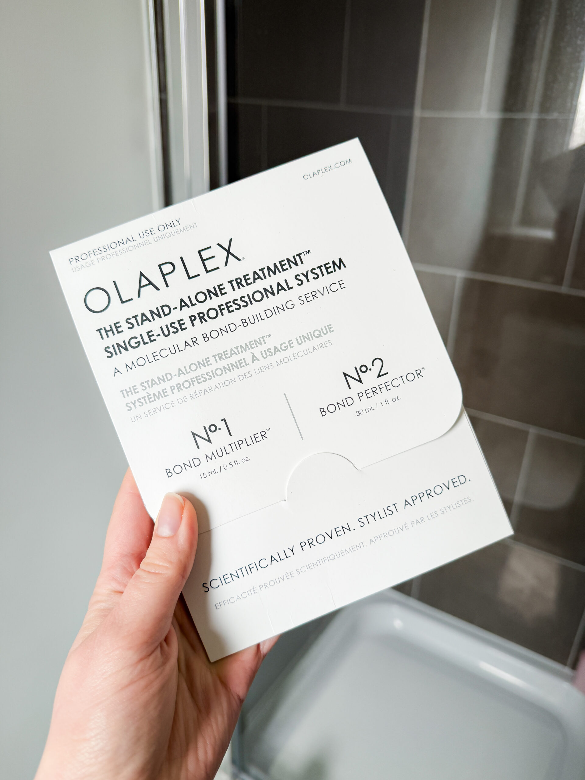 Olaplex Professional Stand-Alone Treatment single-use kit containing No. 1 Bond Multiplier and No. 2 Bond Perfector.
