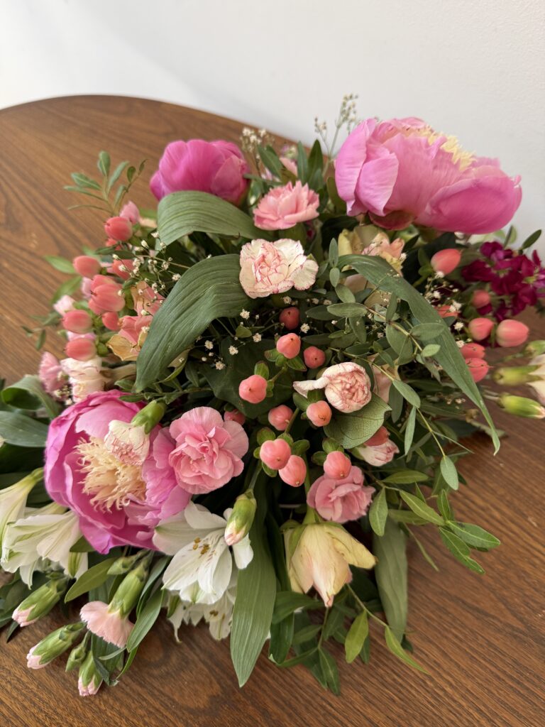 how to arrange flower bouquets like a professional