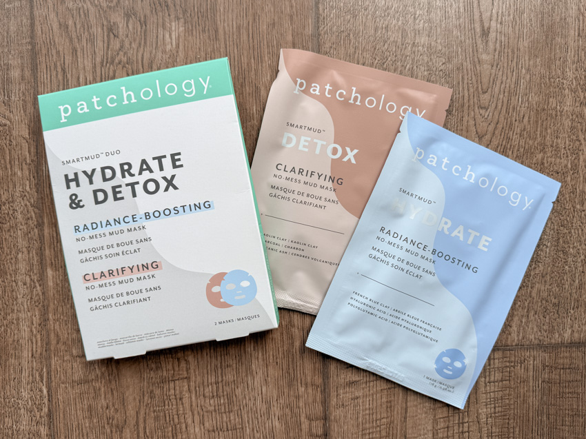 patchology smartmud duo hydrate and detox out of the box but still in their packets on a wooden floor